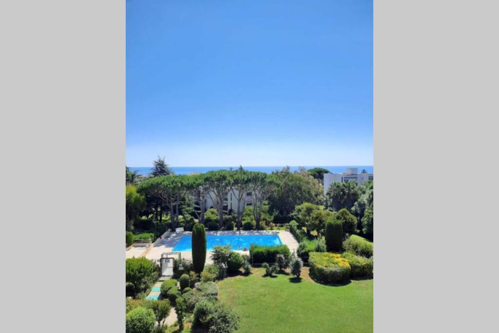 T2 Avec Magnifique Vue Mer, Piscine, Clim, Parking Antibes Exterior photo