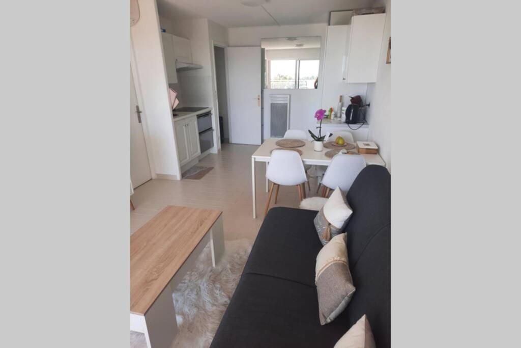 T2 Avec Magnifique Vue Mer, Piscine, Clim, Parking Antibes Exterior photo